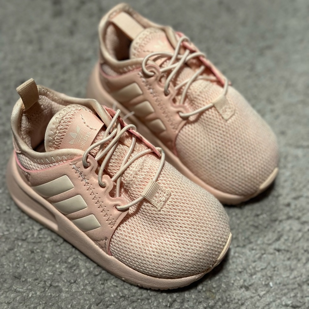 ADIDAS ORIGINAL TODDLER GIRL SIZE 5k